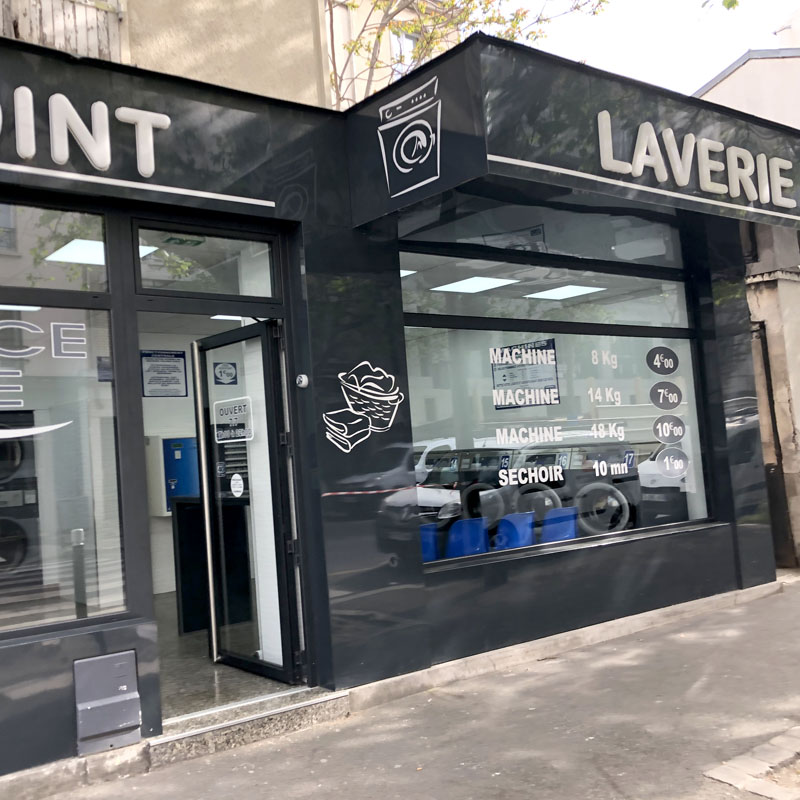 Laverie automatique Montreuil 93 - 34 Rue de Lagny - Entrée et Vitrine toujours entretenue